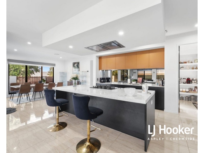 29 Executive Way, Bridgeman Downs QLD 4035