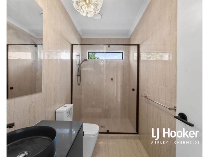 29 Executive Way, Bridgeman Downs QLD 4035