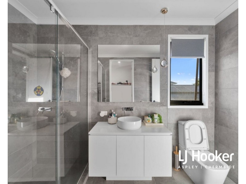 29 Executive Way, Bridgeman Downs QLD 4035