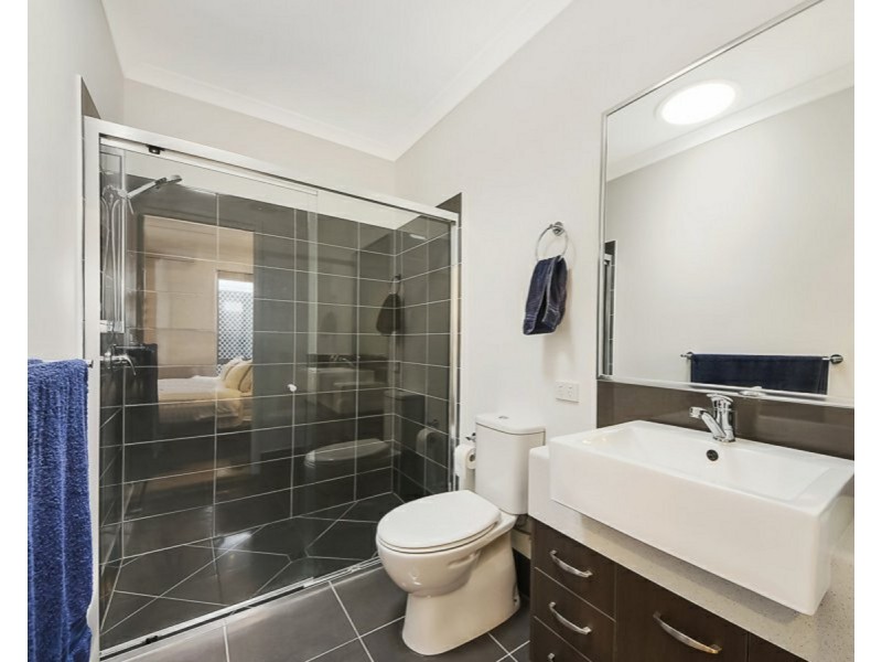 8 Beagle Street, Fitzgibbon QLD 4018