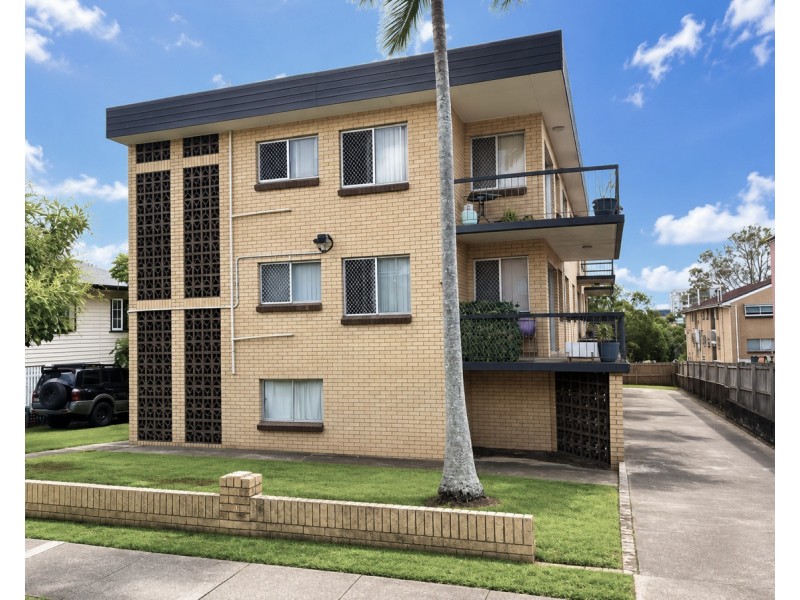 2/61 Wallace Street, Chermside QLD 4032