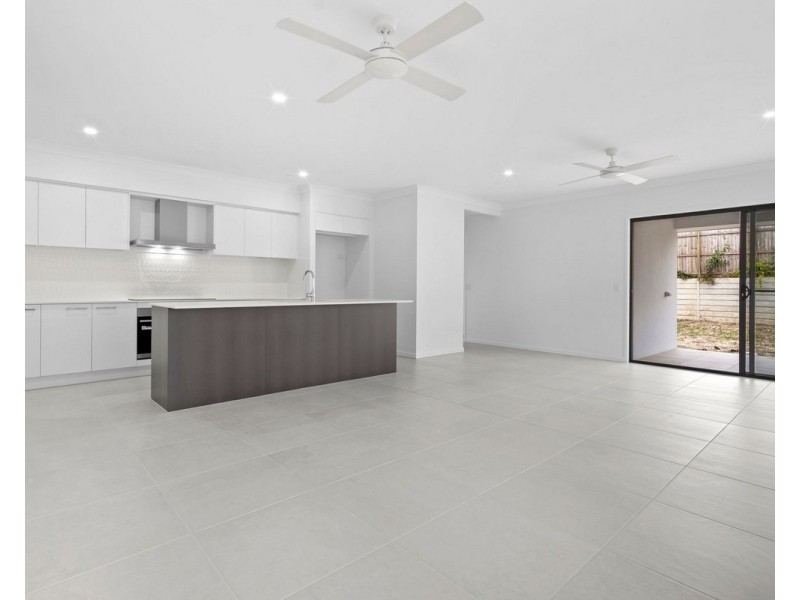 16 Redberry Crescent, Morayfield QLD 4506