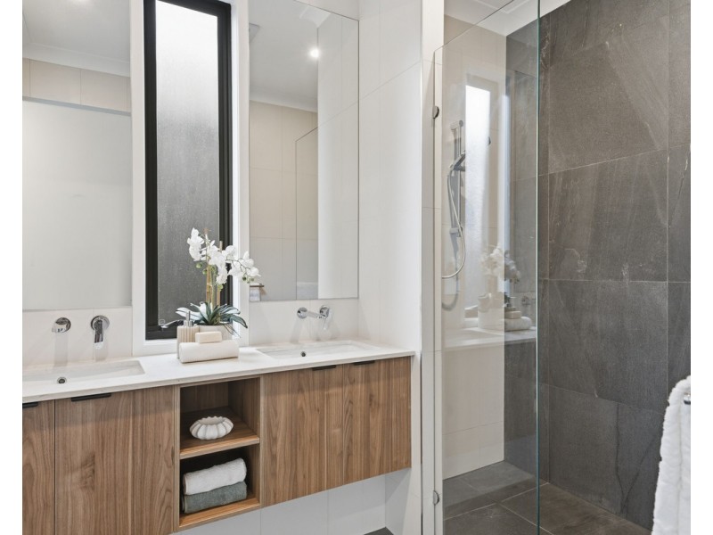 308 Canvey Road, Upper Kedron QLD 4055