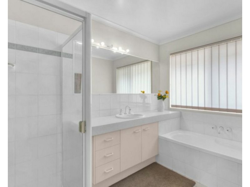 61 Balcara Avenue, Carseldine QLD 4034