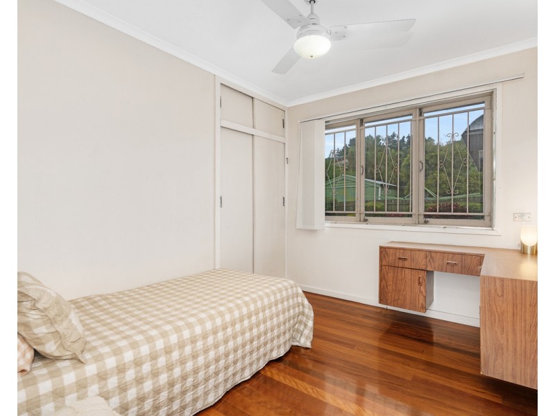 6 Bamber Street, Chermside West QLD 4032