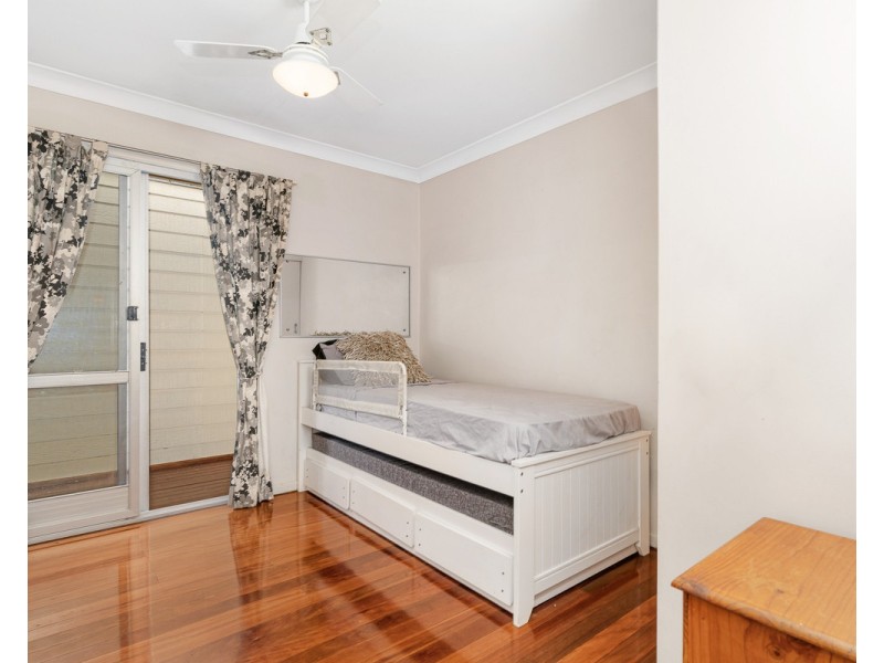 6 Bamber Street, Chermside West QLD 4032