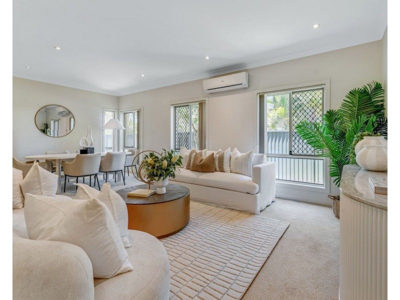 9 Crowcombe Place, Carseldine QLD 4034