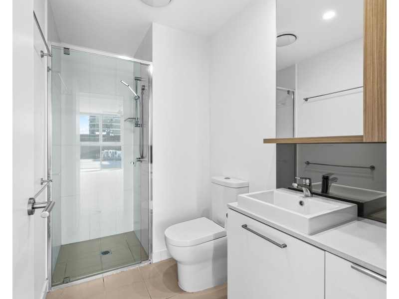 10703/88 Doggett Street, Newstead QLD 4006