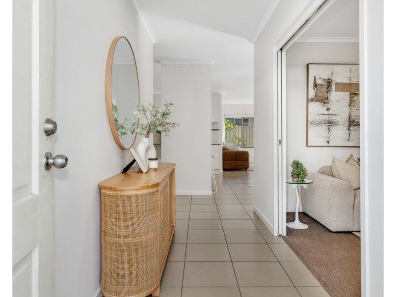 18 Hillside Circuit, Chermside West QLD 4032