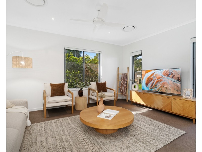 18 Hillside Circuit, Chermside West QLD 4032