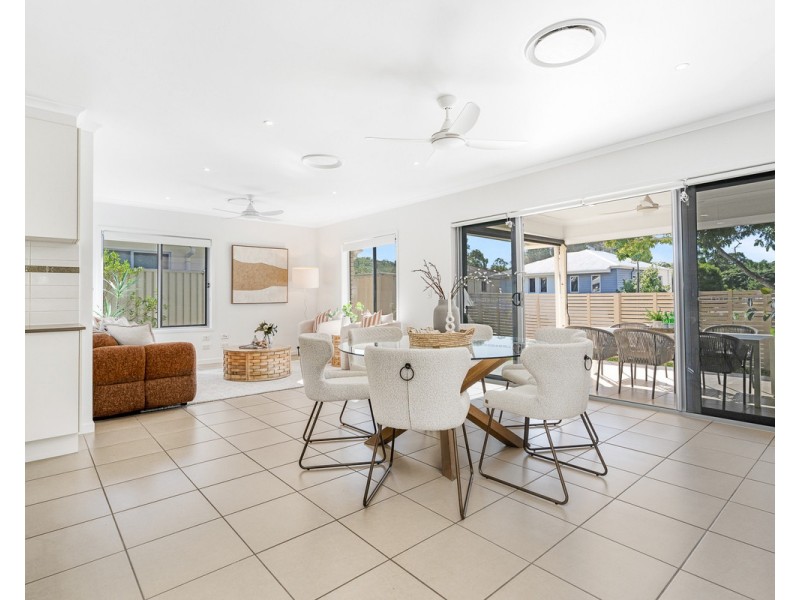 18 Hillside Circuit, Chermside West QLD 4032