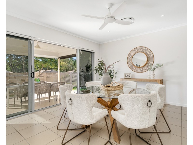 18 Hillside Circuit, Chermside West QLD 4032