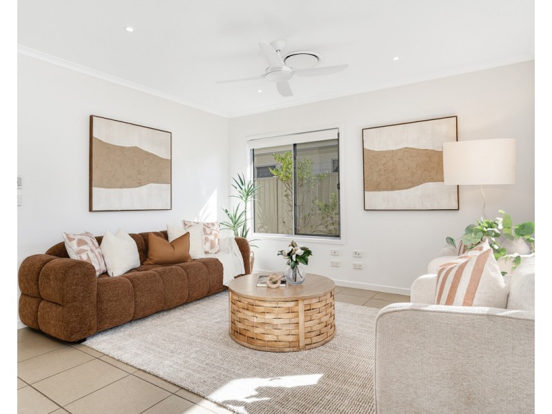 18 Hillside Circuit, Chermside West QLD 4032