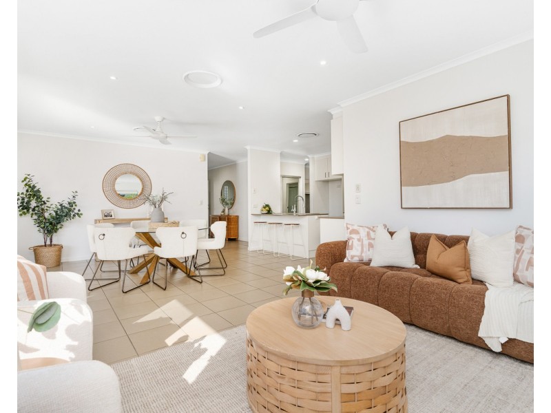 18 Hillside Circuit, Chermside West QLD 4032