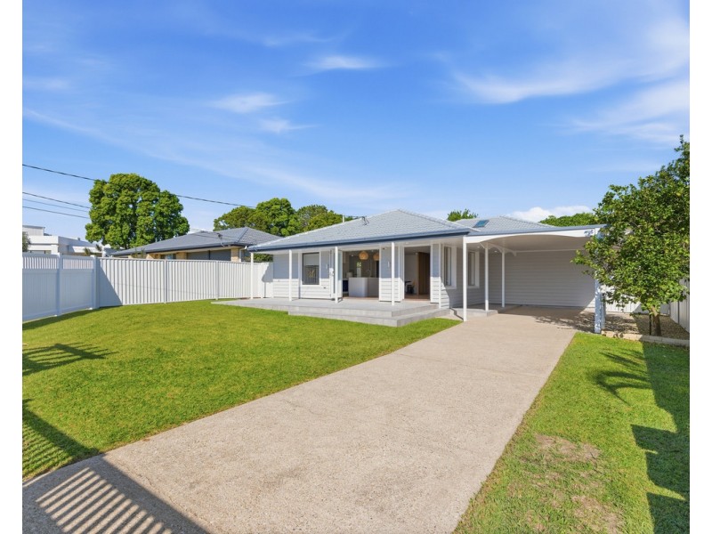 5 Farm Court, Redcliffe QLD 4020