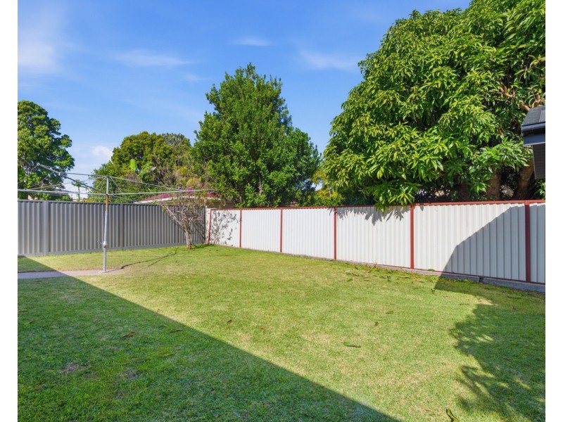 5 Farm Court, Redcliffe QLD 4020