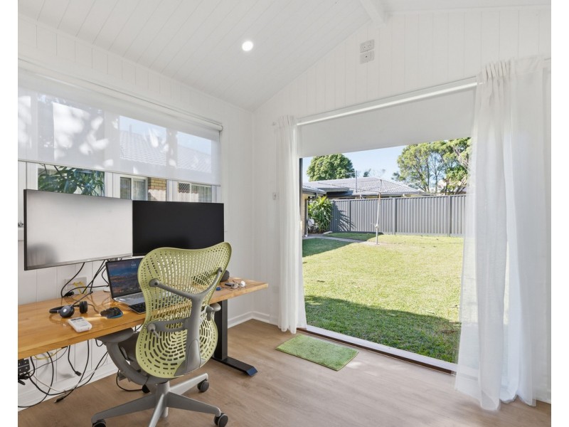 5 Farm Court, Redcliffe QLD 4020