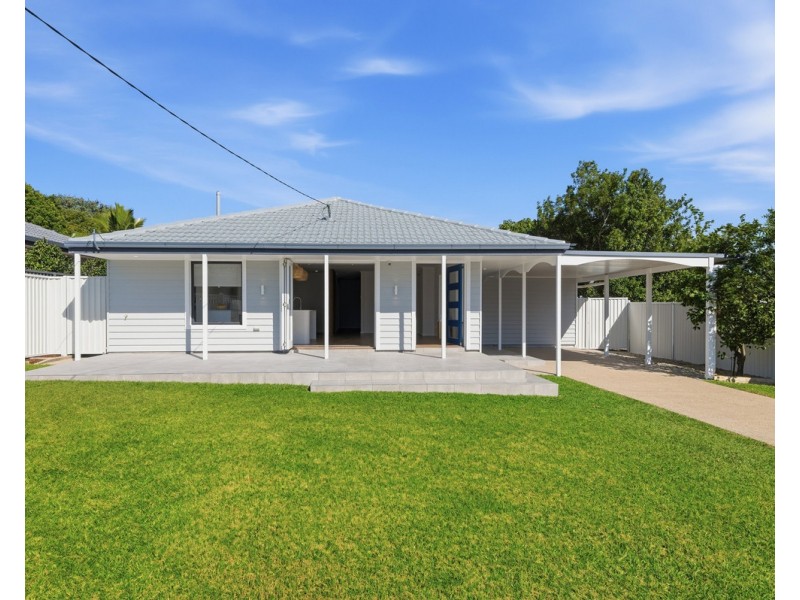 5 Farm Court, Redcliffe QLD 4020