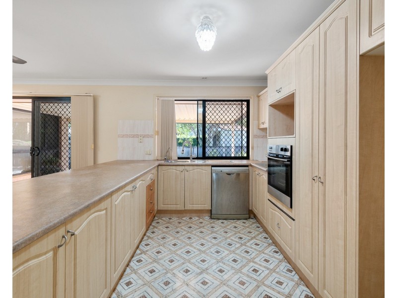 1 Kettleton Close, Bridgeman Downs QLD 4035