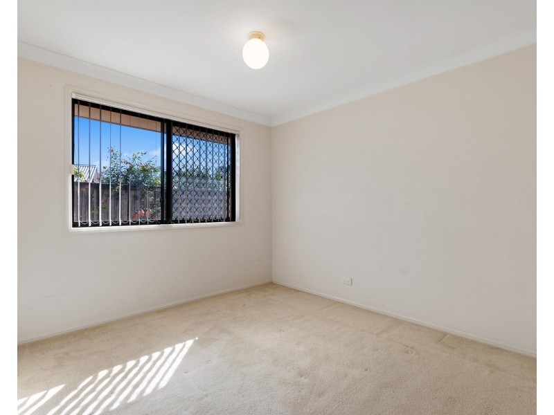 1 Kettleton Close, Bridgeman Downs QLD 4035