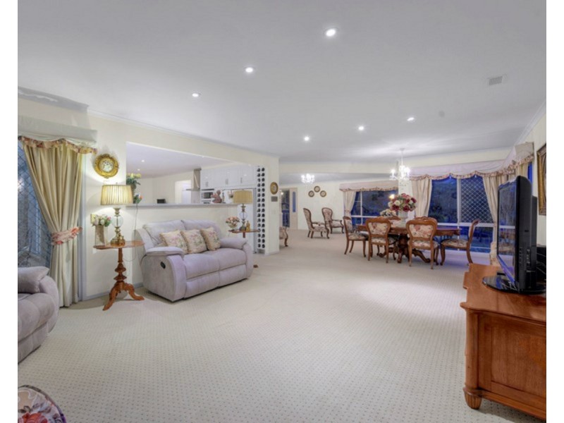71 Galaxy Street, Bridgeman Downs QLD 4035