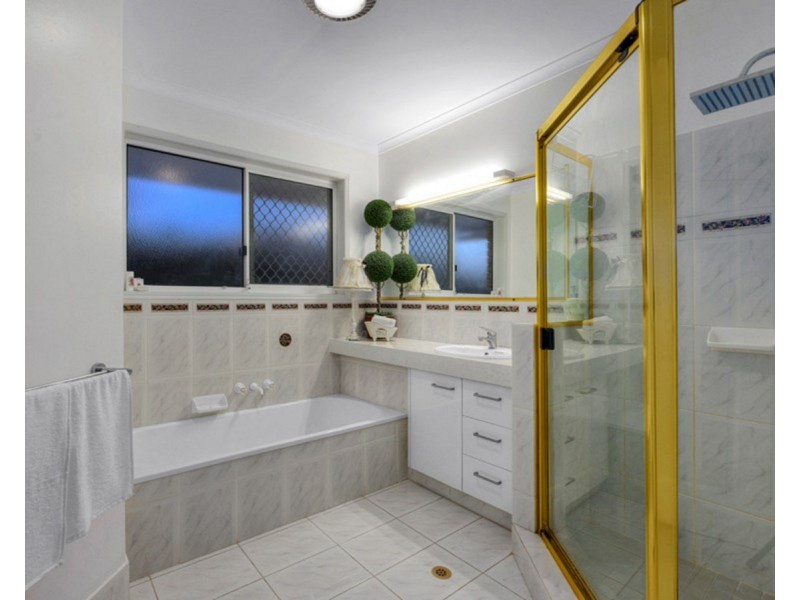 71 Galaxy Street, Bridgeman Downs QLD 4035