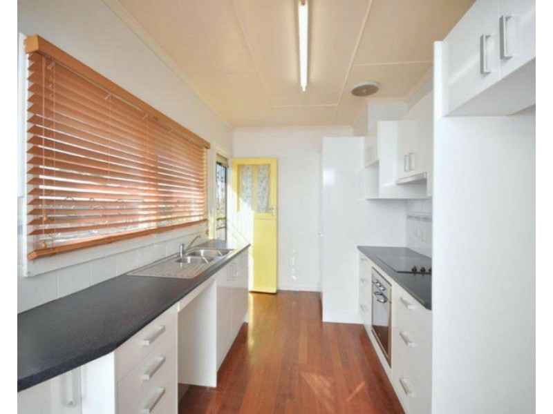 99 Graham Road, Carseldine QLD 4034