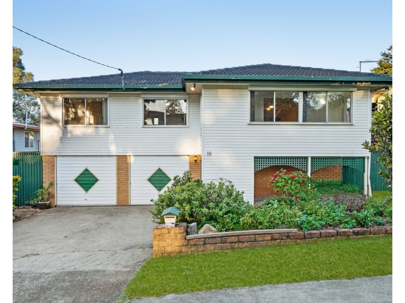 16 Waratah Street, Albany Creek QLD 4035