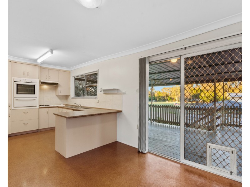 16 Waratah Street, Albany Creek QLD 4035