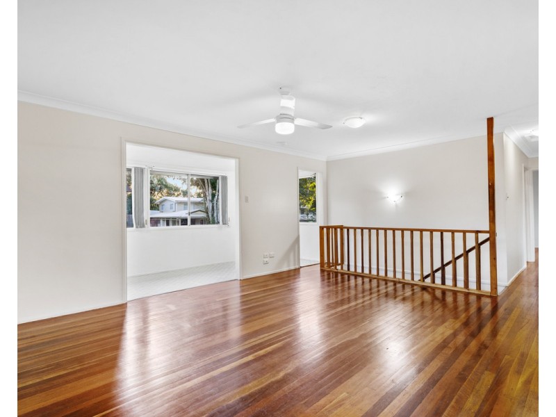 16 Waratah Street, Albany Creek QLD 4035