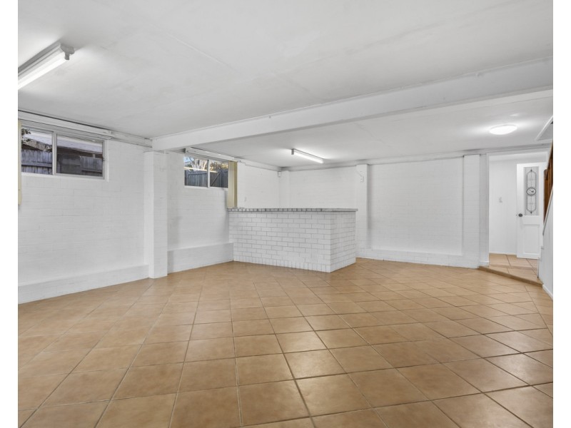 16 Waratah Street, Albany Creek QLD 4035
