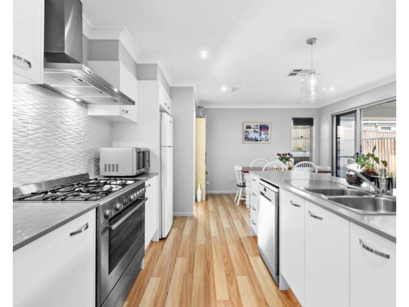 10 Teviot Street, Warner QLD 4500