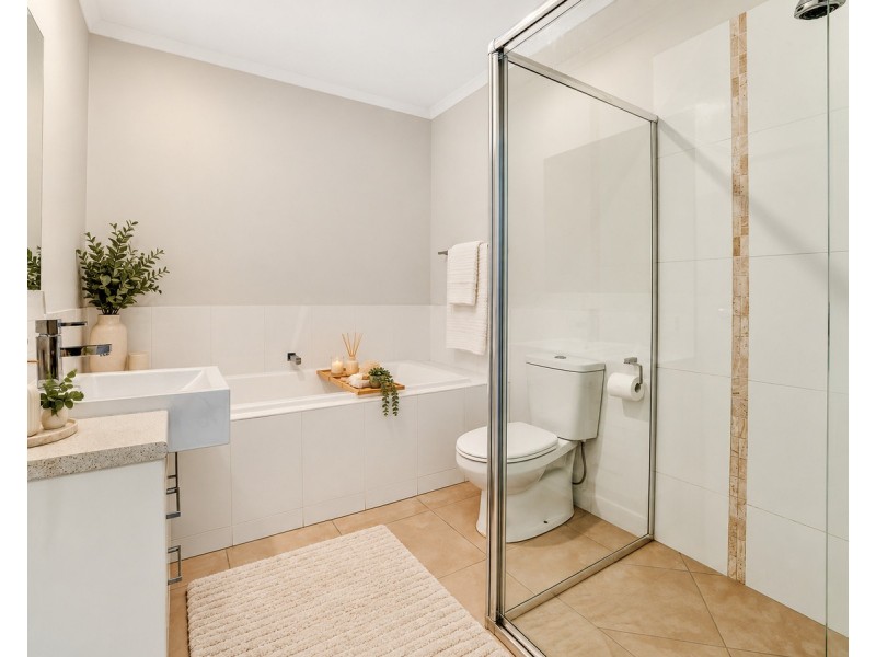 16 Hillside Circuit, Chermside West QLD 4032
