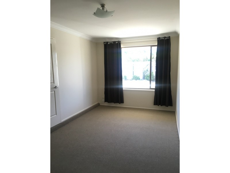 28 Rhodes Street, Loganlea QLD 4131