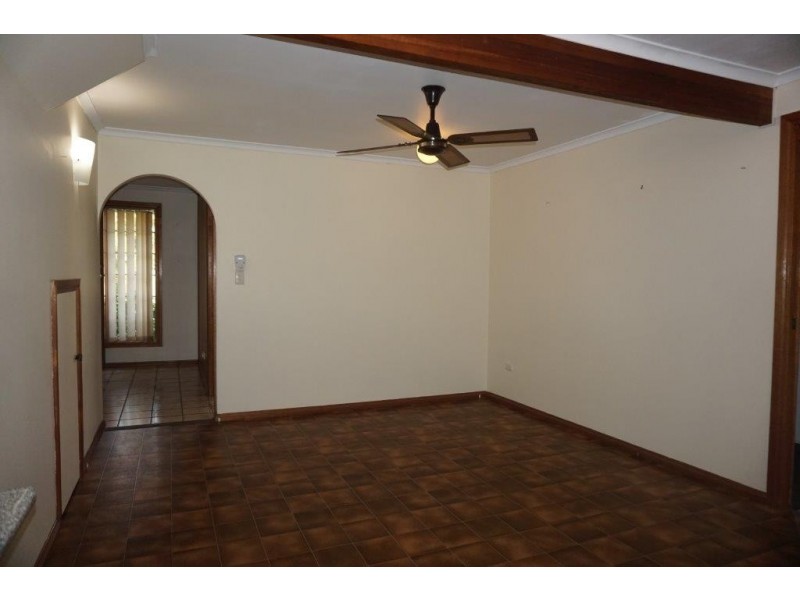 14 Jeannette Avenue, Springwood QLD 4127