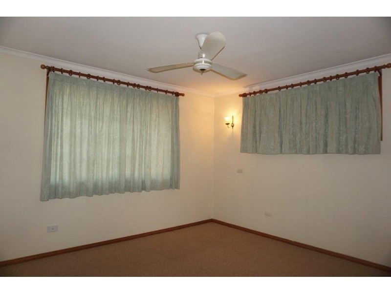 14 Jeannette Avenue, Springwood QLD 4127