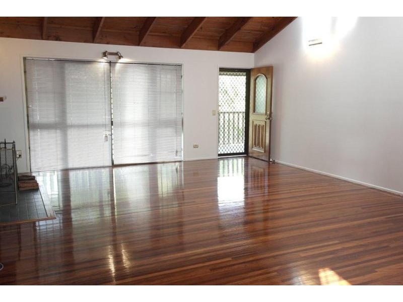 15 Norton Drive, Shailer Park QLD 4128