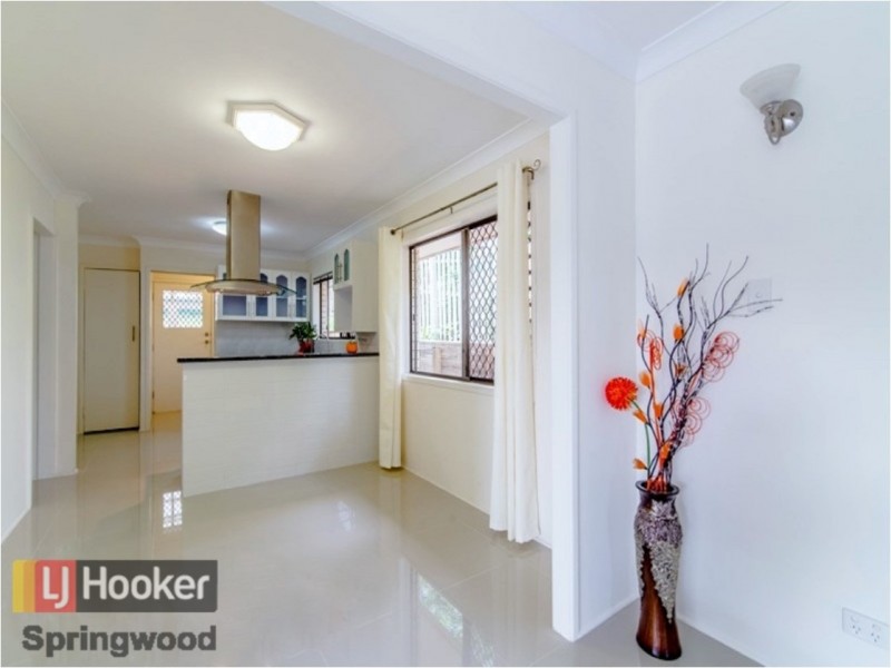 9 Juanita Grove, Springwood QLD 4127
