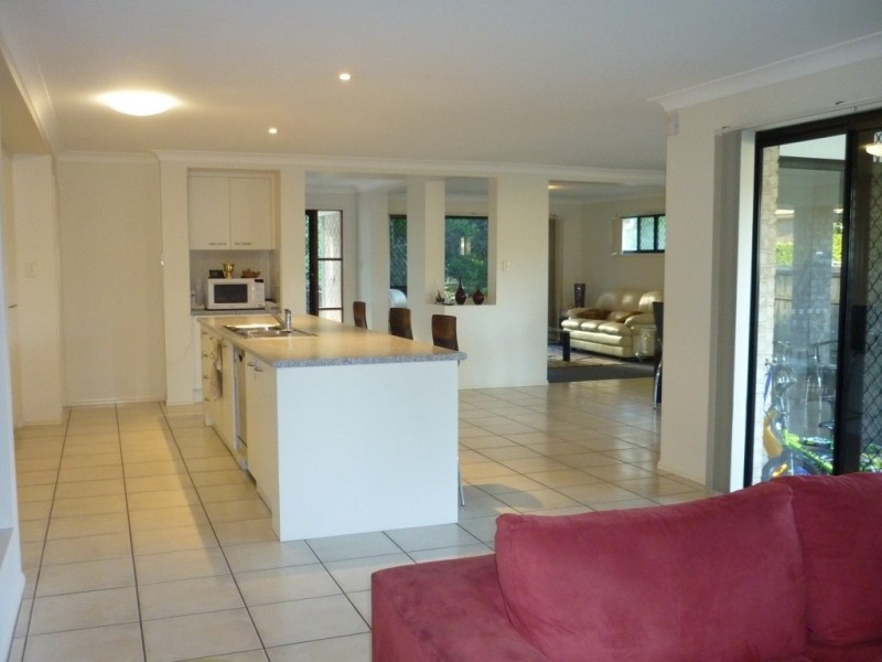 13 Innes Close, Parkinson QLD 4115