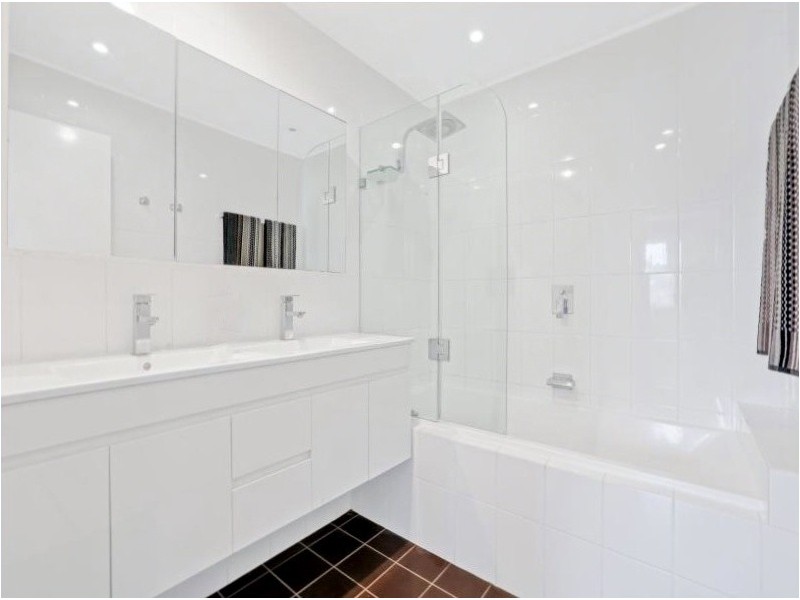 126 Jacaranda Avenue, Logan Central QLD 4114