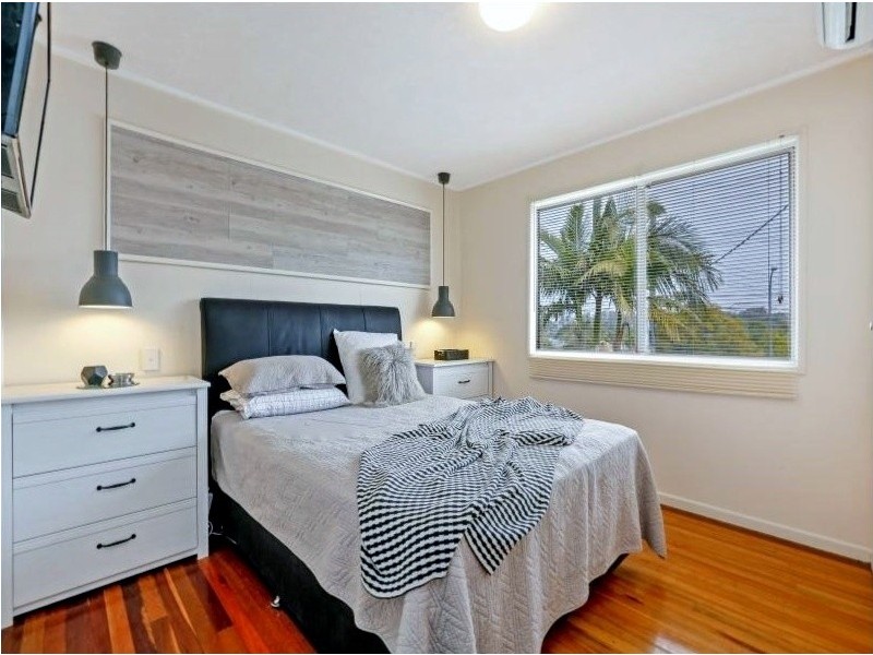 126 Jacaranda Avenue, Logan Central QLD 4114