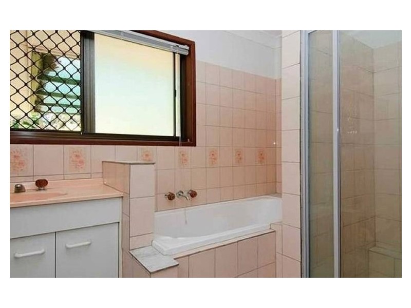 46 Paradise Road, Slacks Creek QLD 4127