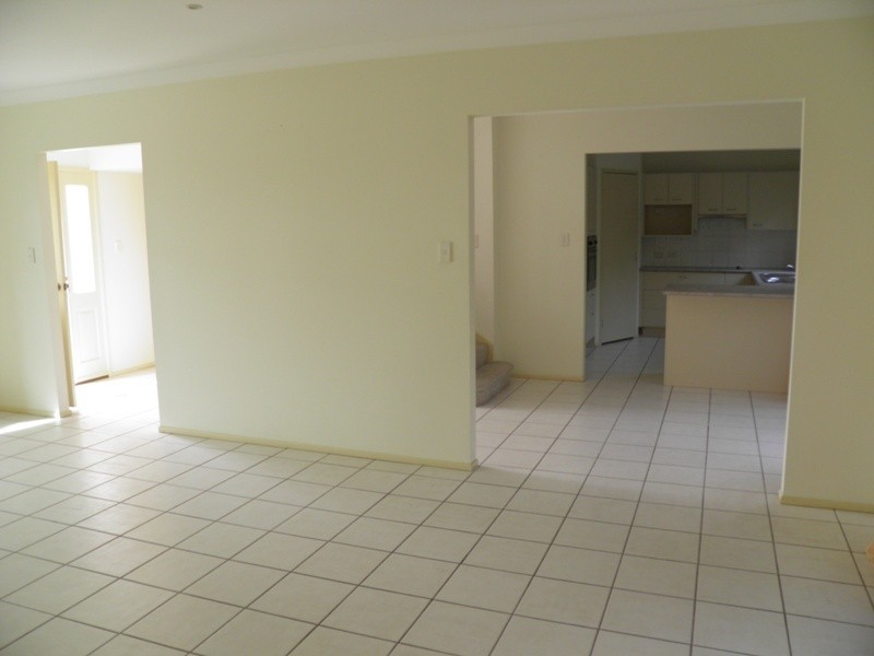 8 Belleview Place, Underwood QLD 4119