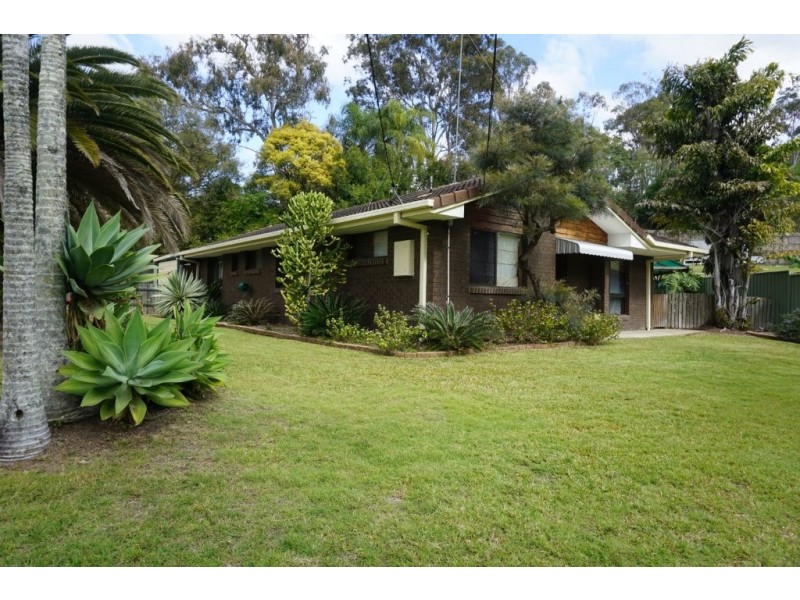 42 Thoms Crescent, Mount Warren Park QLD 4207