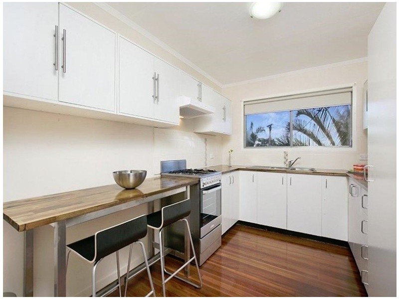 6 Perth Street, Kingston QLD 4114