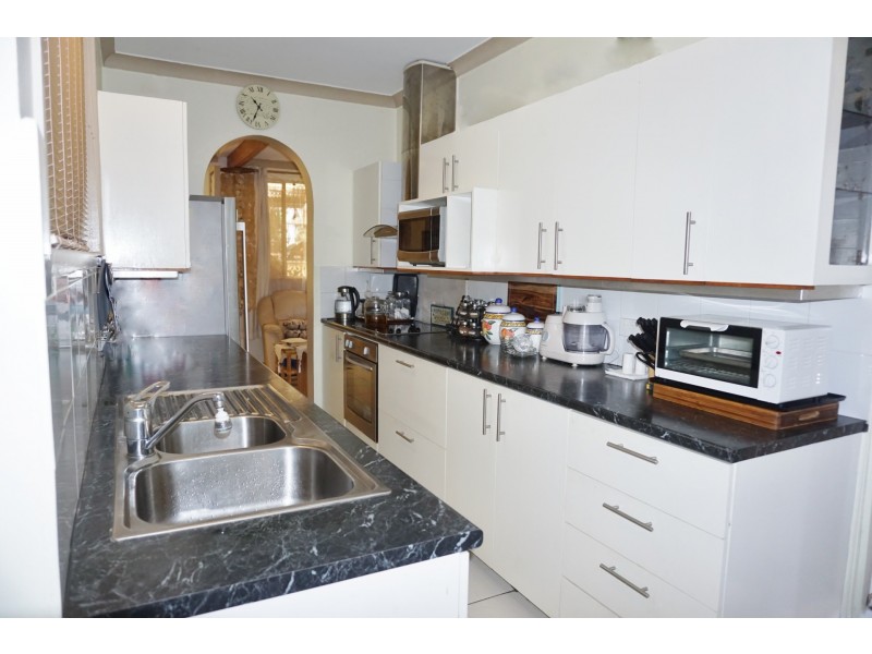 18 Woodash Street, Kingston QLD 4114