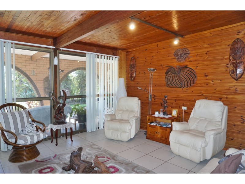 18 Woodash Street, Kingston QLD 4114