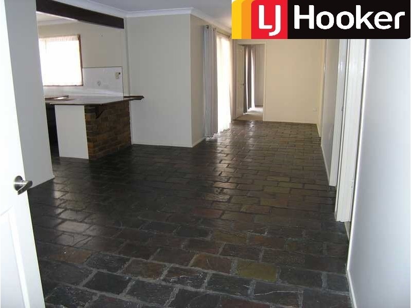 37 Brentwood Drive, Daisy Hill QLD 4127