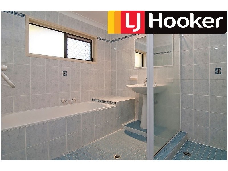 37 Brentwood Drive, Daisy Hill QLD 4127