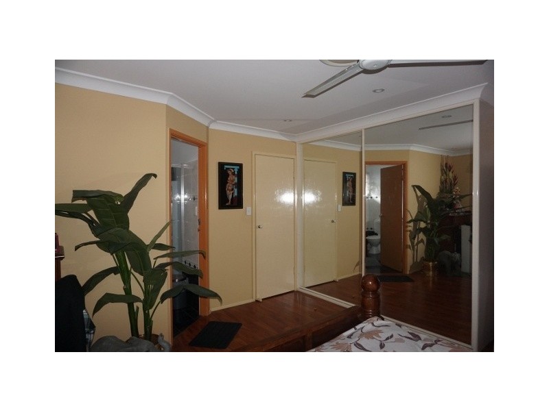 69 Dennis Road, Springwood QLD 4127